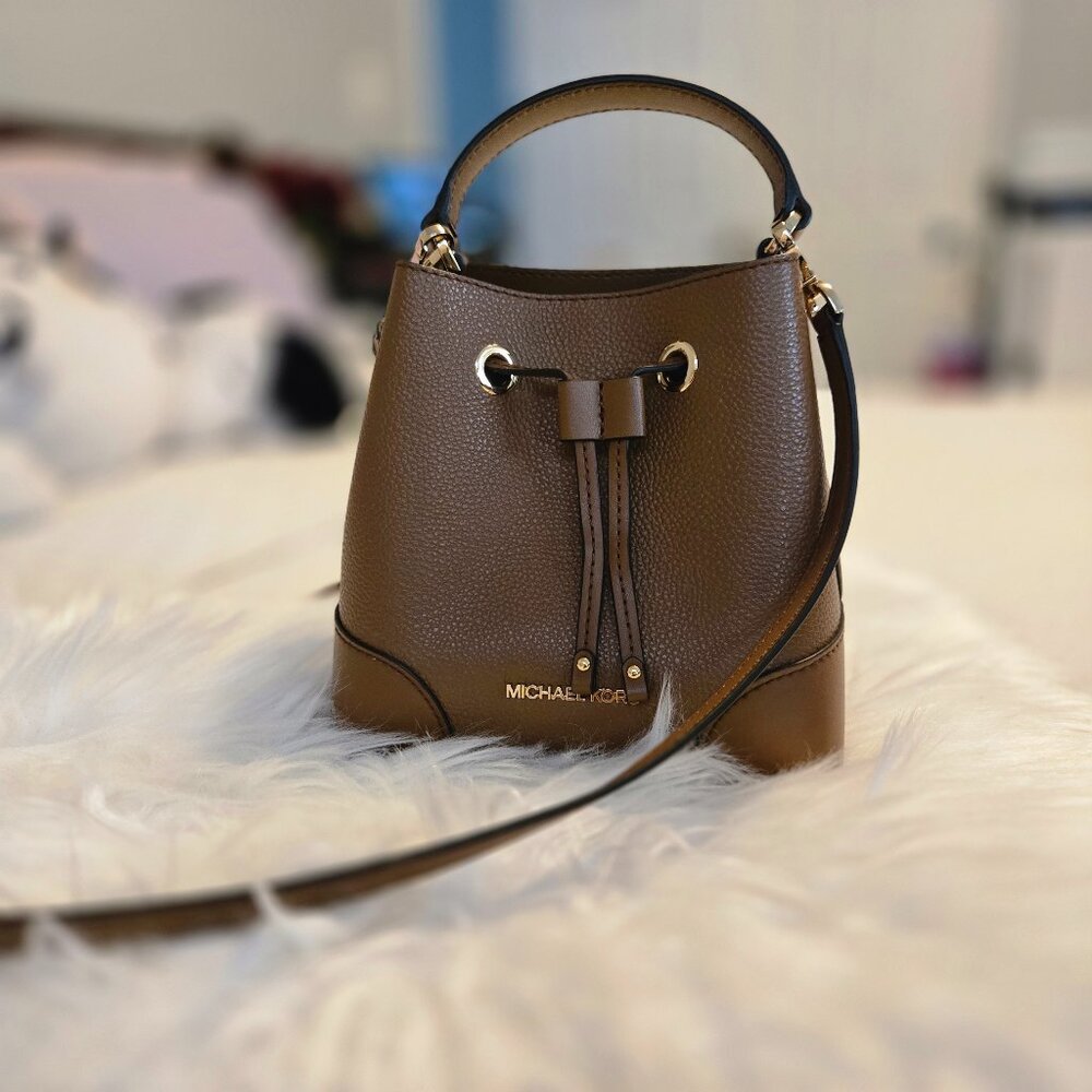 Michael Kors Bucket Bag